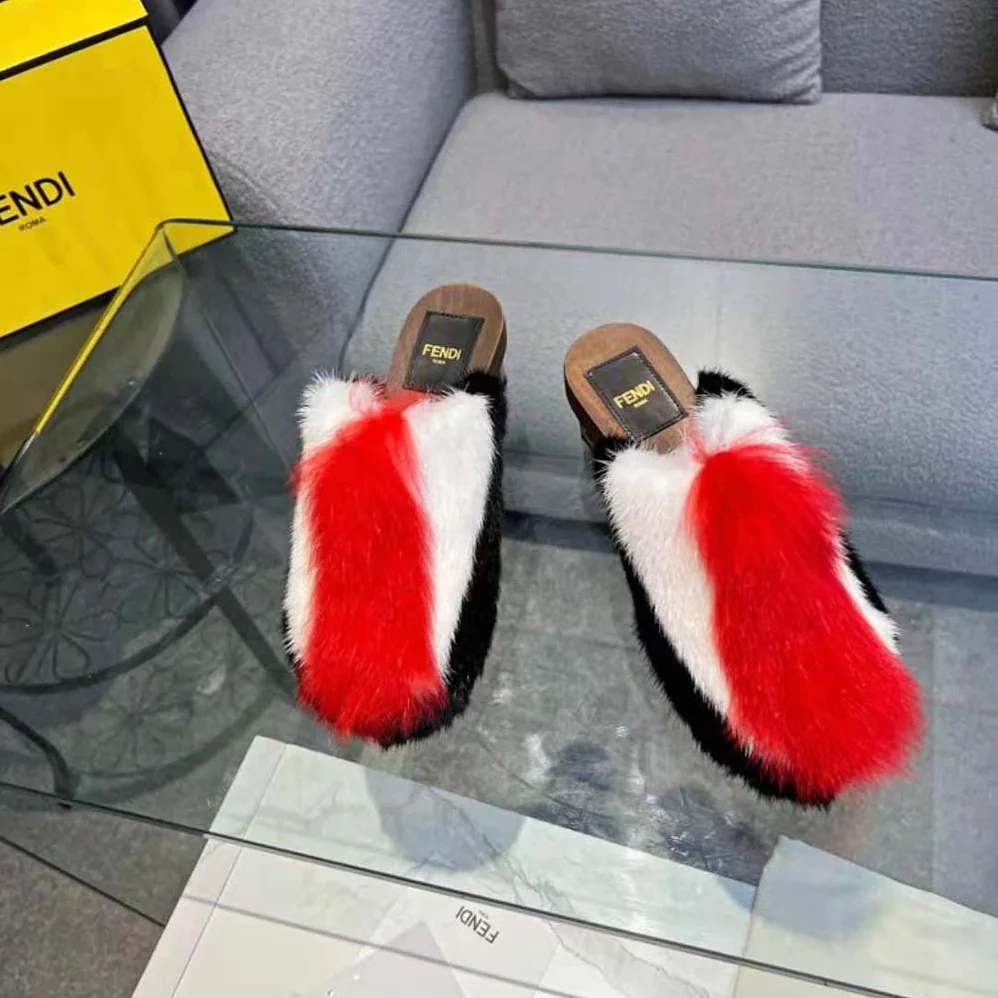 Fendi Baguette Show Red Fox Fur Medium for Women in Heel Clogs Fendi Baguette Show Red Fox Fur Medium for Women in Heel Clogs