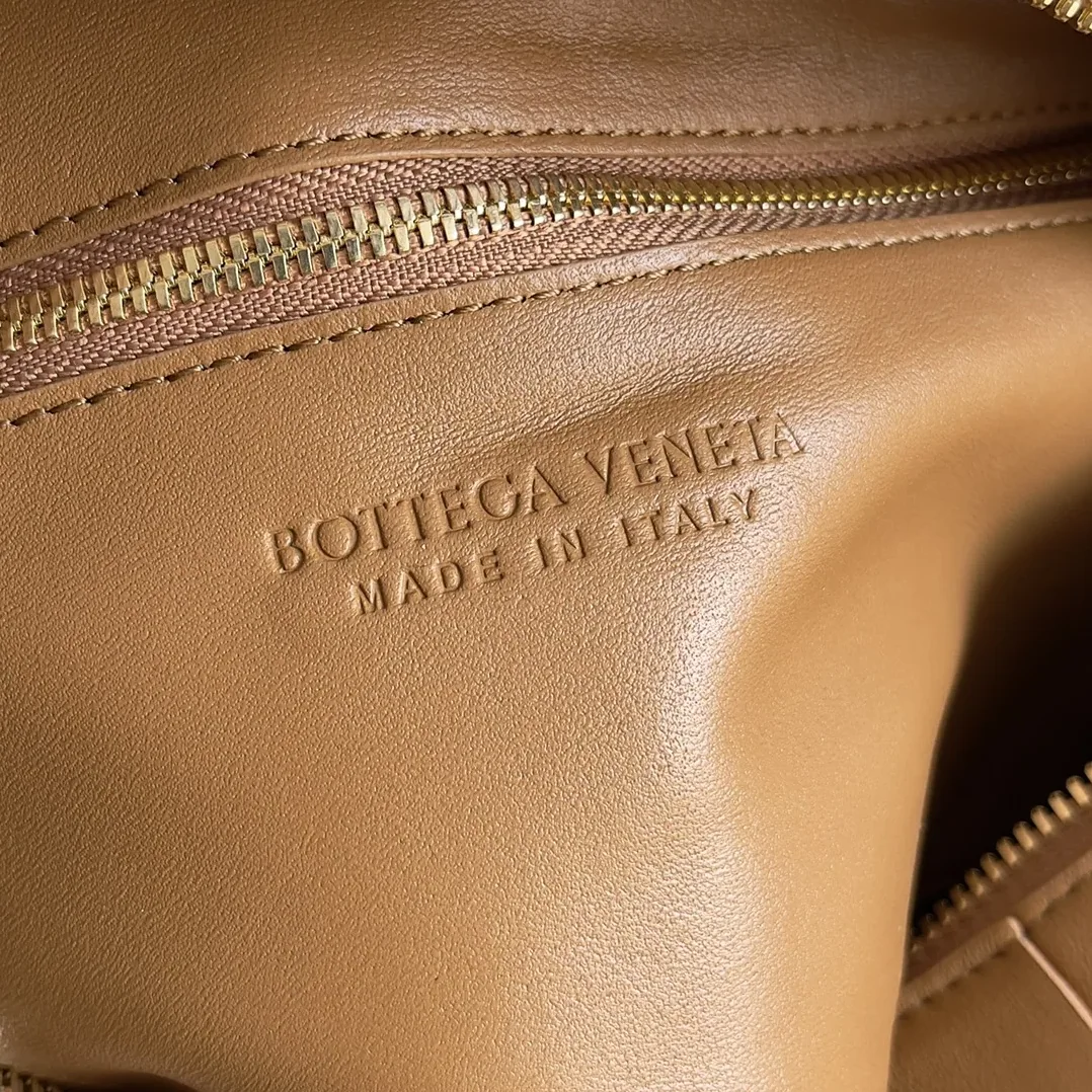 Bottega Veneta Brick Cassette Light Brown /