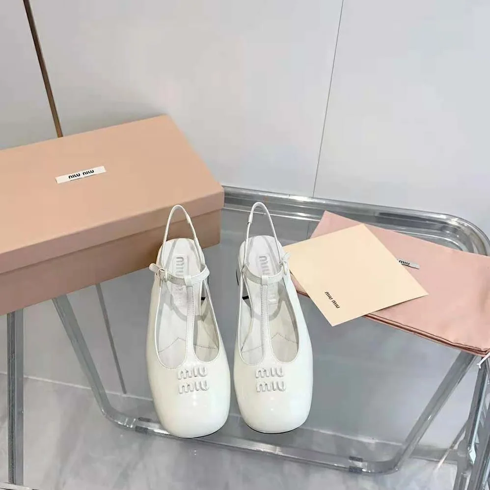Miu Miu Patent Leather Slingback Pumps for Women in White Miu Miu Patent Leather Slingback Pumps for Women in White