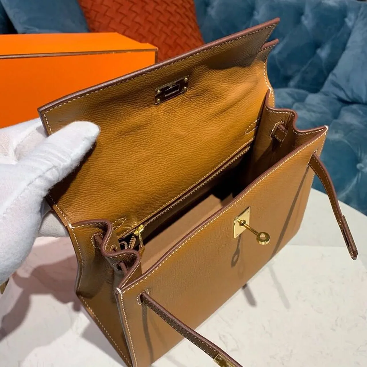 Hermes Kelly Gold Gold Toned Hardware / Hermes Kelly Gold Gold Toned Hardware /