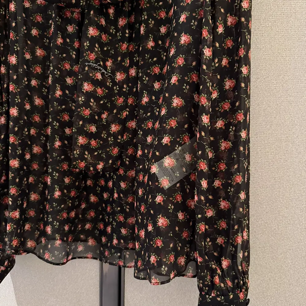 Dolce Gabbana D&G Small Rose for Women in Print Chiffon Top