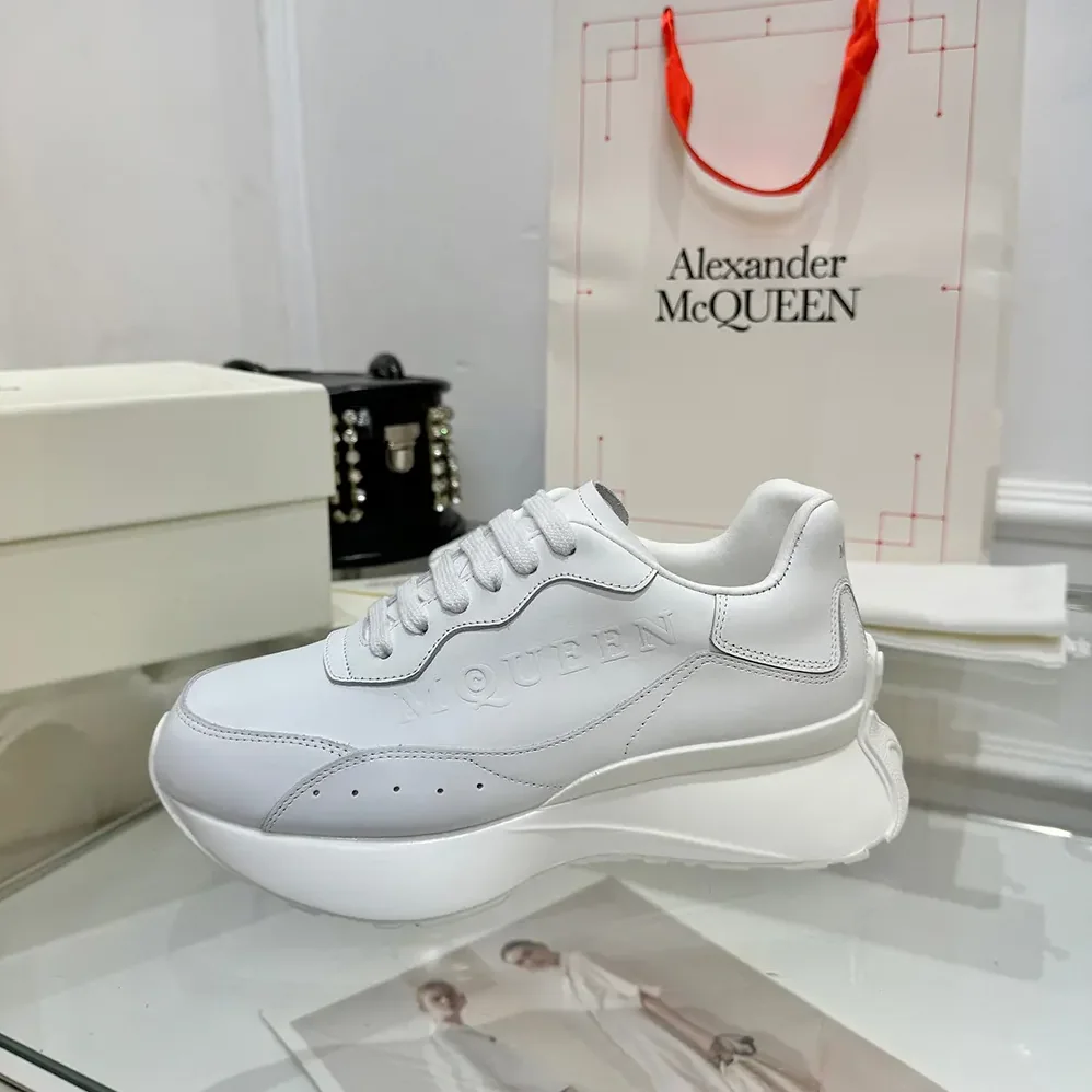Alexander Mcqueen Sprint Runner in White for Unisex Alexander Mcqueen Sprint Runner in White for Unisex