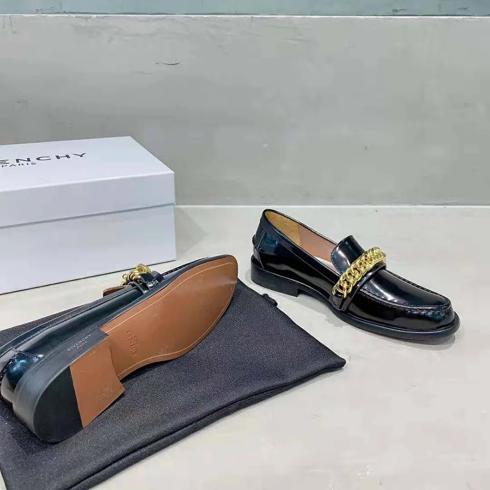 Givenchy Loafers in Leather with Chain for Women in Black