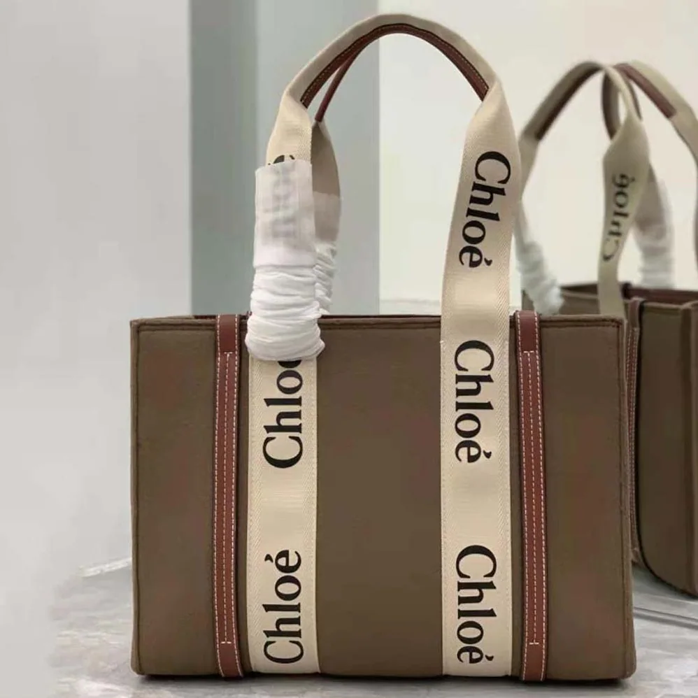 Chloe Medium Woody Tote Bag for Women in Brown
