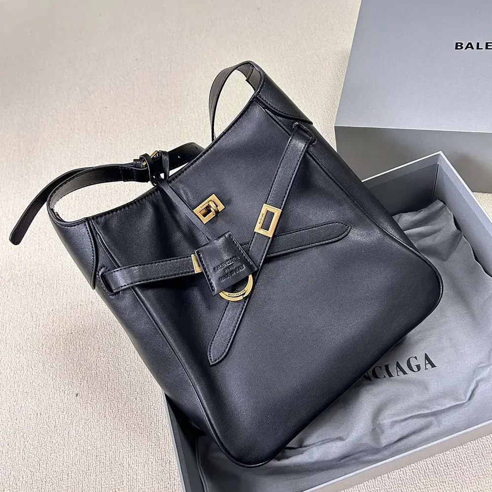 Balenciaga Bel Air Small Hobo Bag in Black for Women Balenciaga Bel Air Small Hobo Bag in Black for Women