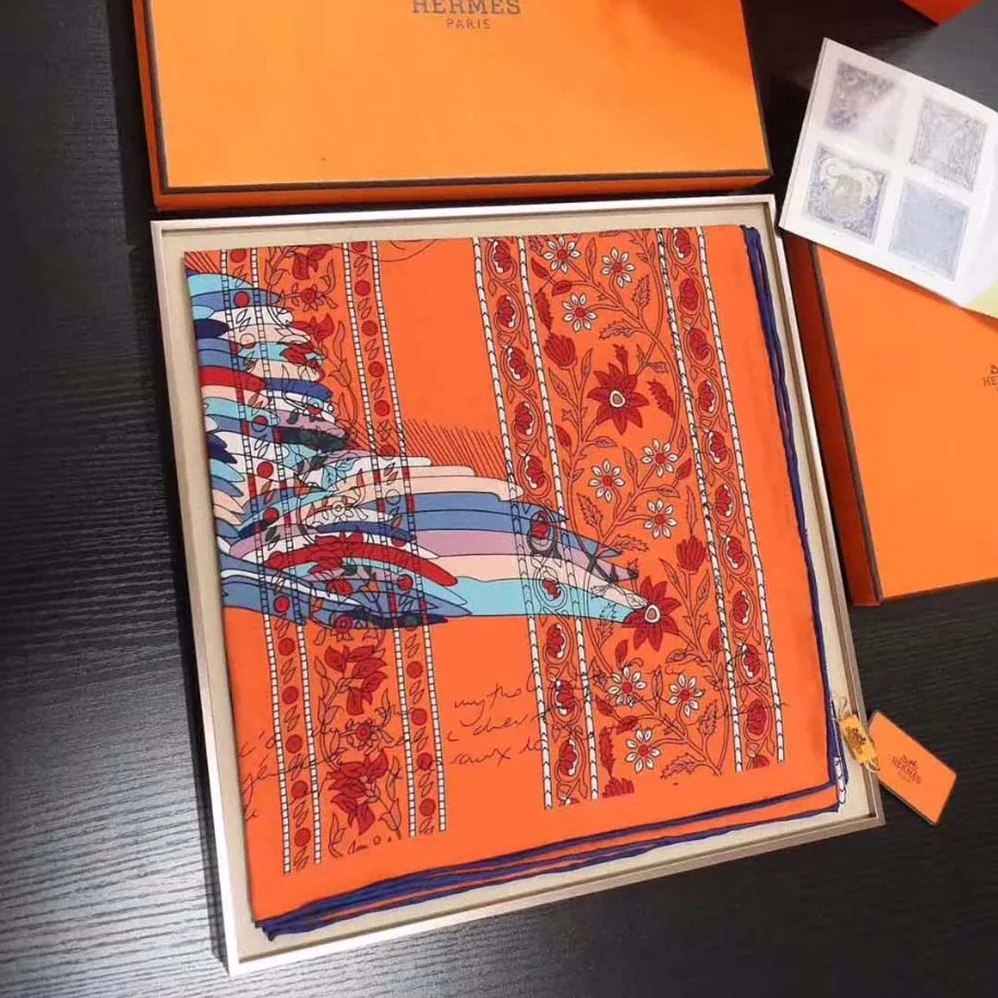 Hermes La Maison Des Carres Pegase Dhermes AU Bloc Scarf for Women in Orange