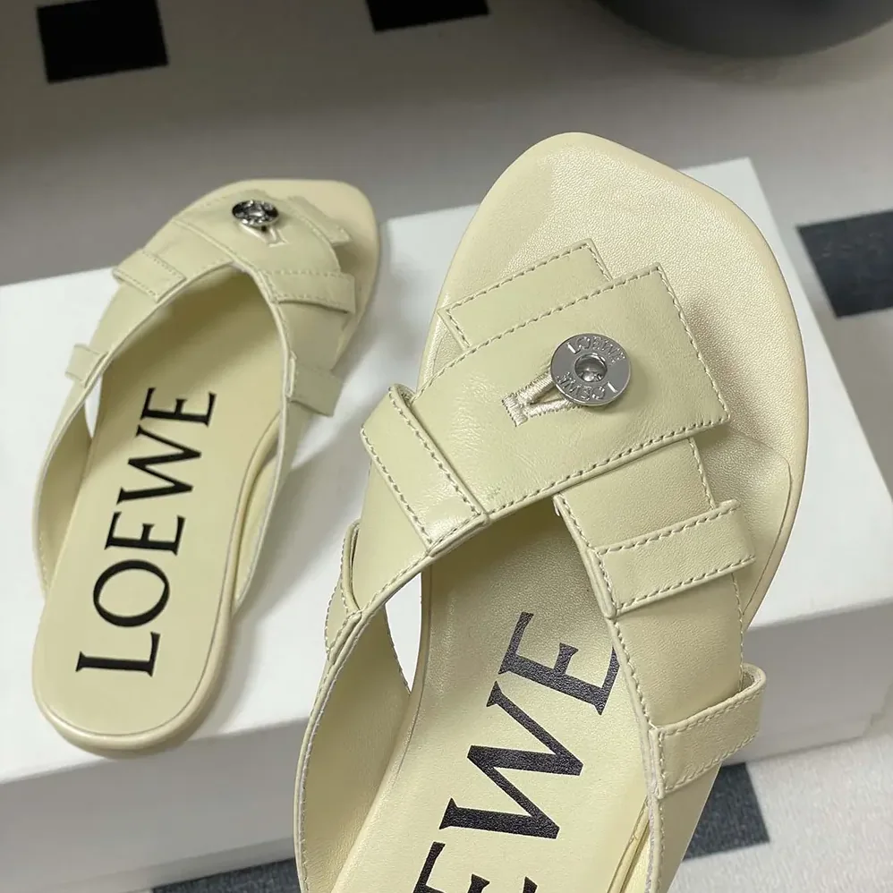 Loewe Toy Panta Toe Post Sandal in Lambskin for Women in Beige Loewe Toy Panta Toe Post Sandal in Lambskin for Women in Beige