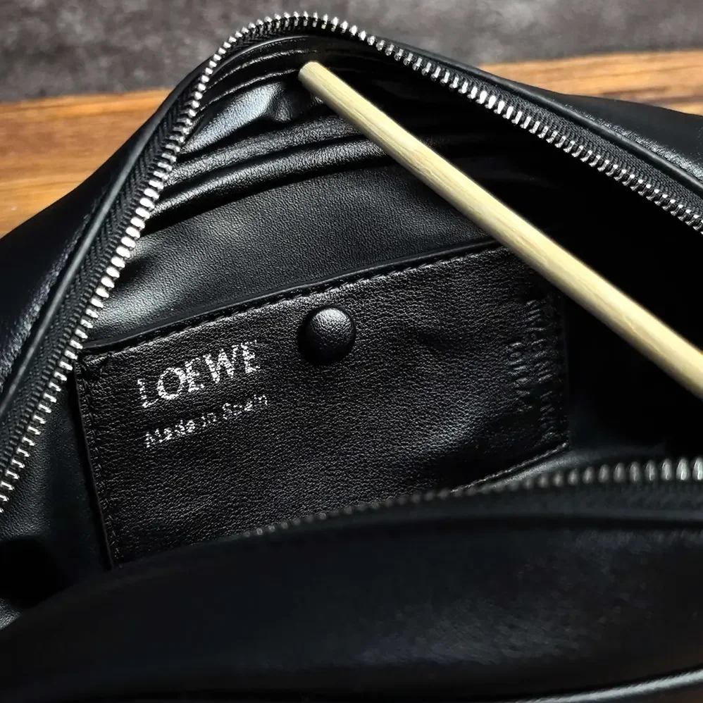 Loewe Amazona 23 Cropped Bag in Shiny Calfskin for Women Loewe Amazona 23 Cropped Bag in Shiny Calfskin for Women