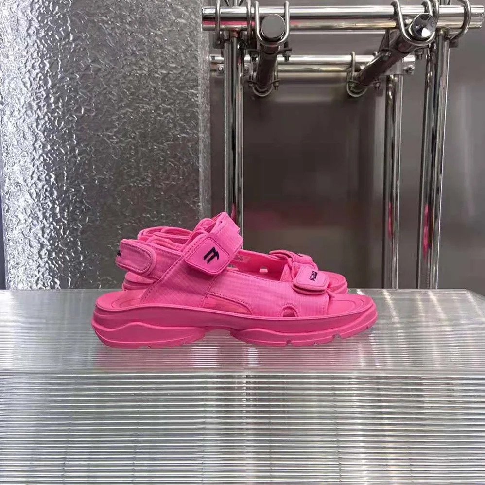 Balenciaga Tourist Sandal in Neon Pink Technical Material for Unisex Balenciaga Tourist Sandal in Neon Pink Technical Material for Unisex