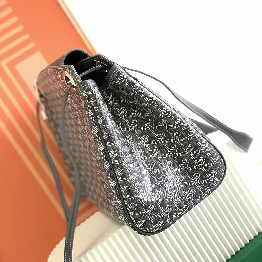 Goyard Rouette Souple Bag for Unisex in Grey Goyard Rouette Souple Bag for Unisex in Grey