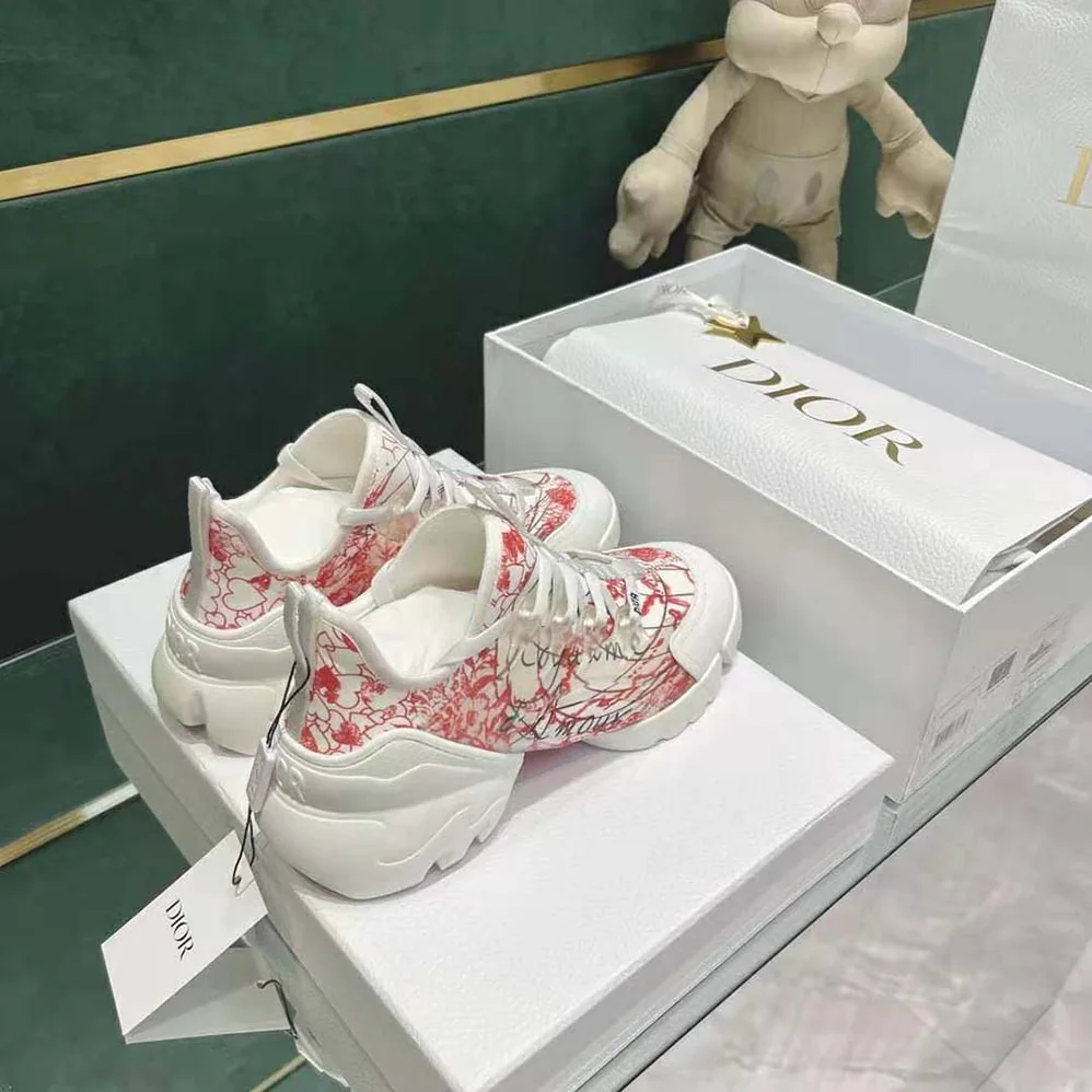 Dior D-connect Dioramour Sneaker White and Red D-Royaume d'Amour Printed Technical Fabric for Women Dior D-connect Dioramour Sneaker White and Red D-Royaume d'Amour Printed Technical Fabric for Women