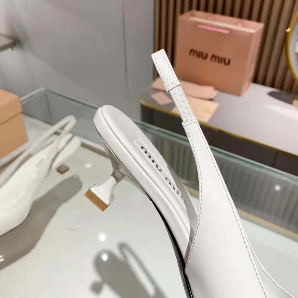 Miu Miu Patent Leather Pump in 45 mm Heel Height for Women in White