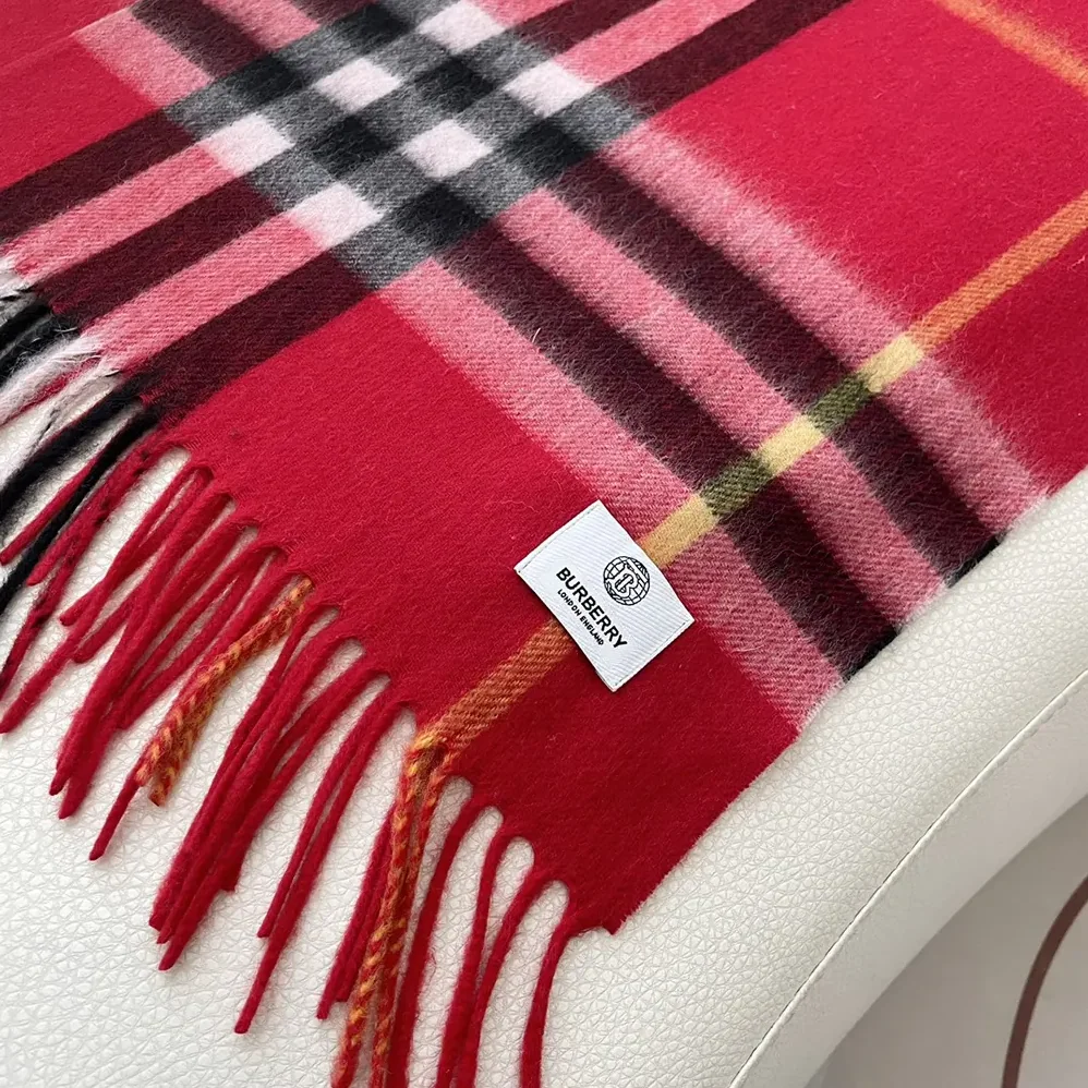 Burberry Check Cashmere Scarf for Unisex in Red Burberry Check Cashmere Scarf for Unisex in Red