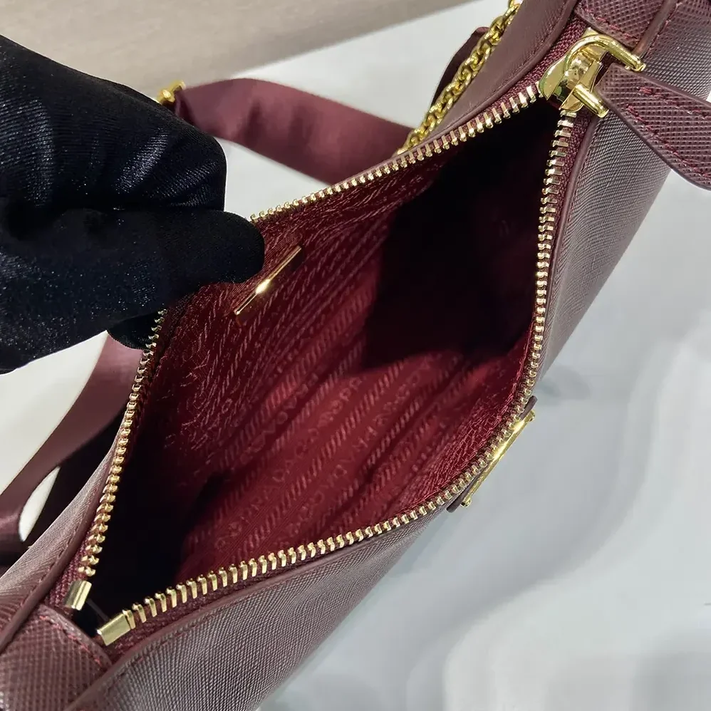 Prada Re-Edition 2005 Saffiano Leather Bag for Women in Maroon