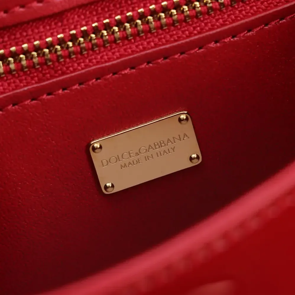Dolce Gabbana D&G DG Logo Bag Top-handle Bag for Women in Red Dolce Gabbana D&G DG Logo Bag Top-handle Bag for Women in Red