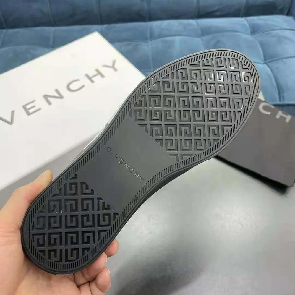 Givenchy Sneakers City Sport in 4g Print Leather for Men in Black