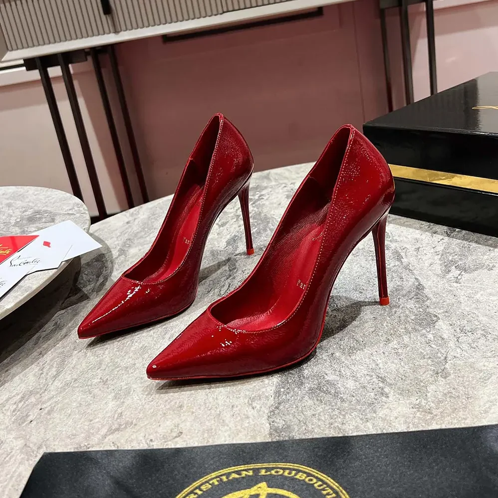Christian Louboutin So Kate 120 mm Pumps Vog Patent Leather for Women in Red Christian Louboutin So Kate 120 mm Pumps Vog Patent Leather for Women in Red