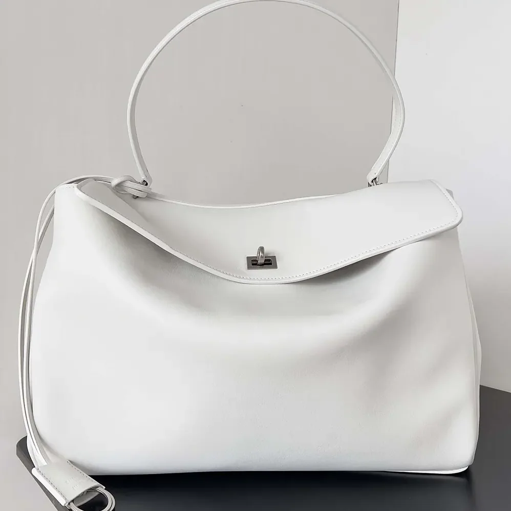 Balenciaga Rodeo Large Handbag in White Smooth Calfskin for Women in Silver Balenciaga Rodeo Large Handbag in White Smooth Calfskin for Women in Silver