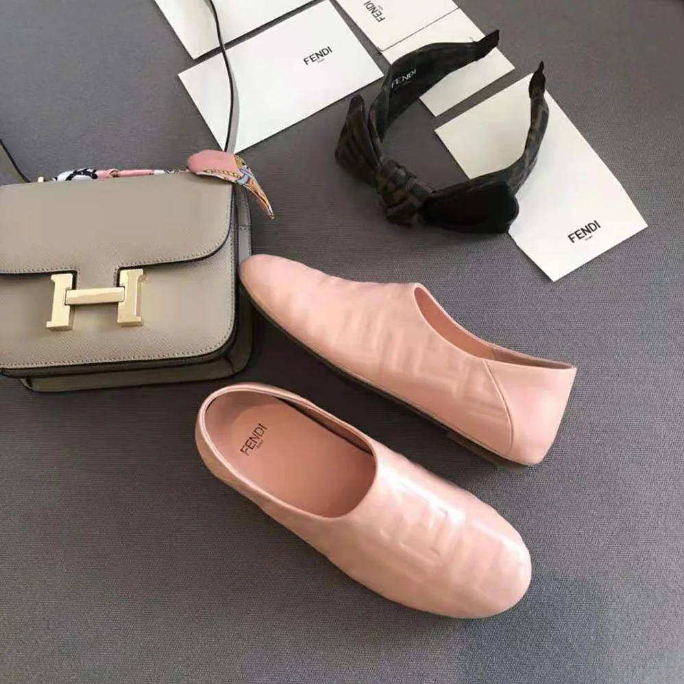 Fendi Signature Pink Nappa Leather Slippers for Unisex Fendi Signature Pink Nappa Leather Slippers for Unisex