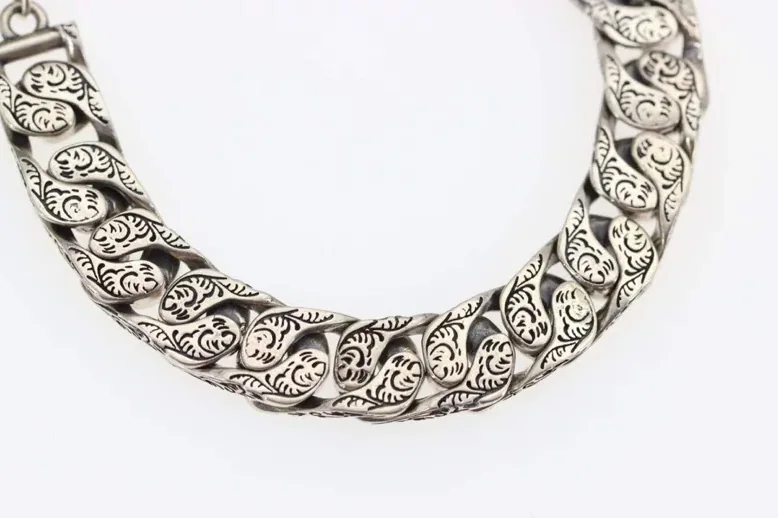 Gucci Interlocking G Chain Bracelet Silver Tone Gucci Interlocking G Chain Bracelet Silver Tone