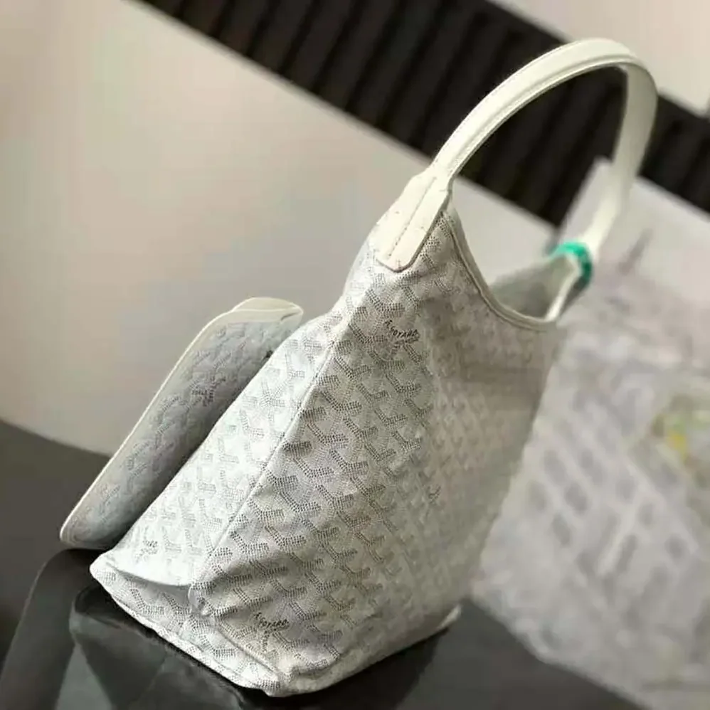 Goyard Bohème Hobo Bag for Unisex in White Goyard Bohème Hobo Bag for Unisex in White