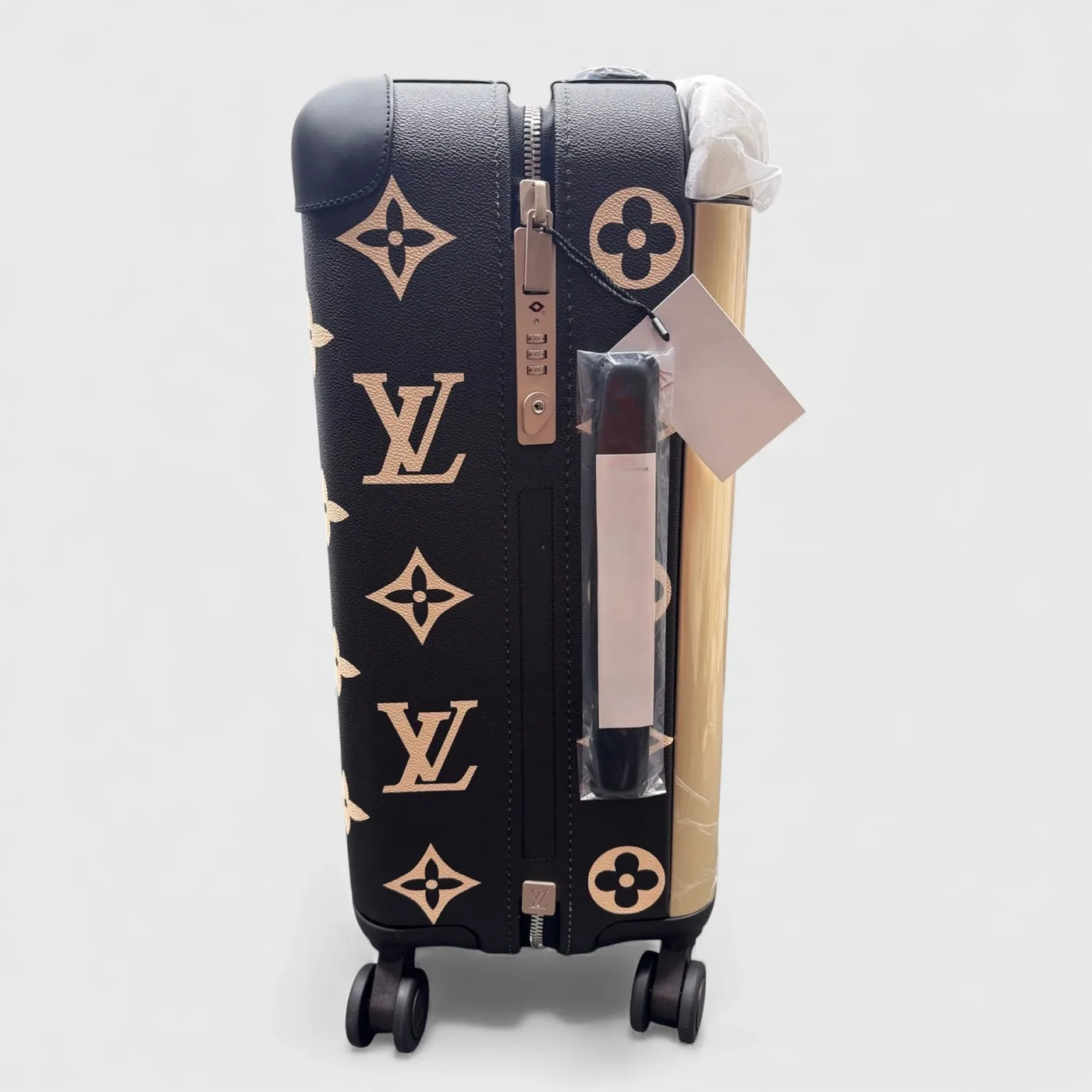 Louis Vuitton Horizon 55 Suitcase in Black Champagne Hardware Louis Vuitton Horizon 55 Suitcase in Black Champagne Hardware