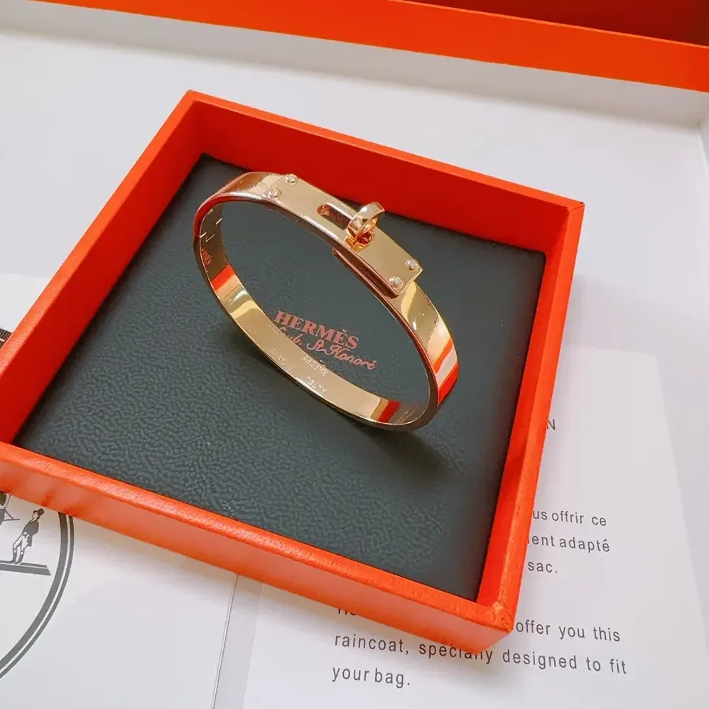 Hermes Kelly Bracelet Small Model H109032B 00SH for Women Hermes Kelly Bracelet Small Model H109032B 00SH for Women