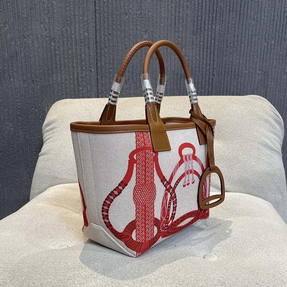 Hermes Steeple 25 Tote Bag for Unisex in Orange Hermes Steeple 25 Tote Bag for Unisex in Orange
