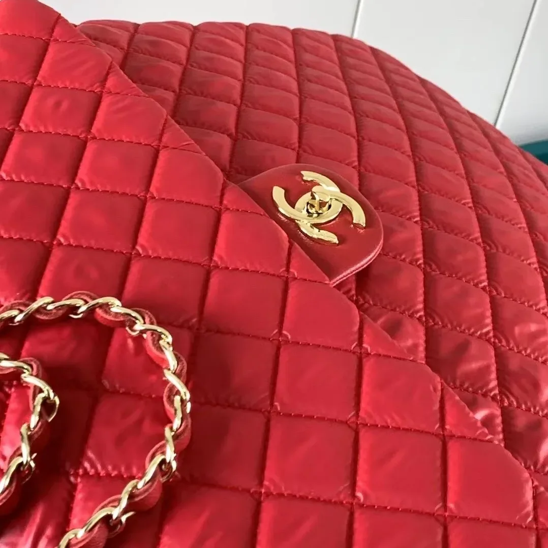 Chanel Classic Quilted Suitcase Red / Chanel Classic Quilted Suitcase Red /