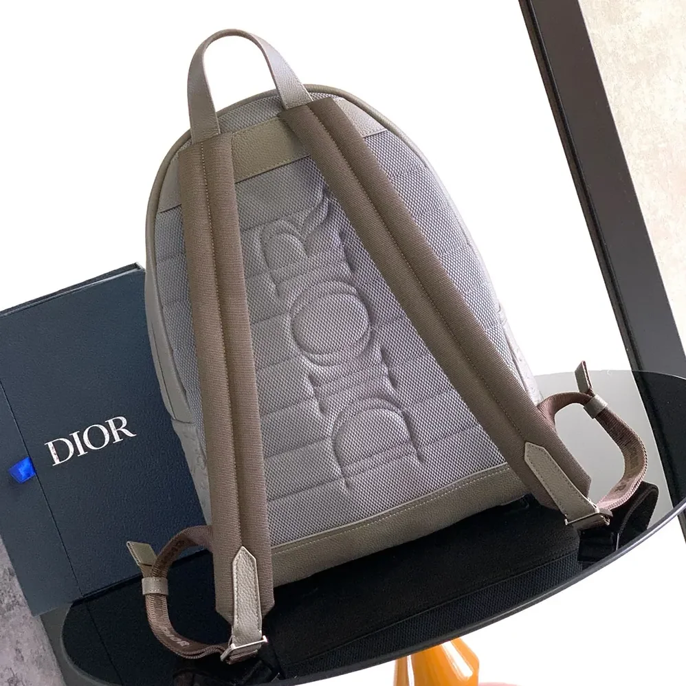 Dior Rider 2.0 Zipped Backpack Gray Dior Gravity Leather and Gray Grained Calfskin for Men Dior Rider 2.0 Zipped Backpack Gray Dior Gravity Leather and Gray Grained Calfskin for Men