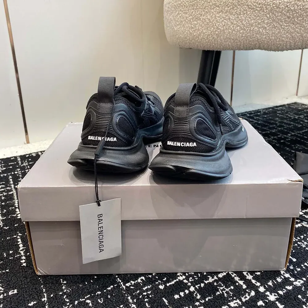 Balenciaga Circuit Sneaker in Black Polyester for Unisex Balenciaga Circuit Sneaker in Black Polyester for Unisex