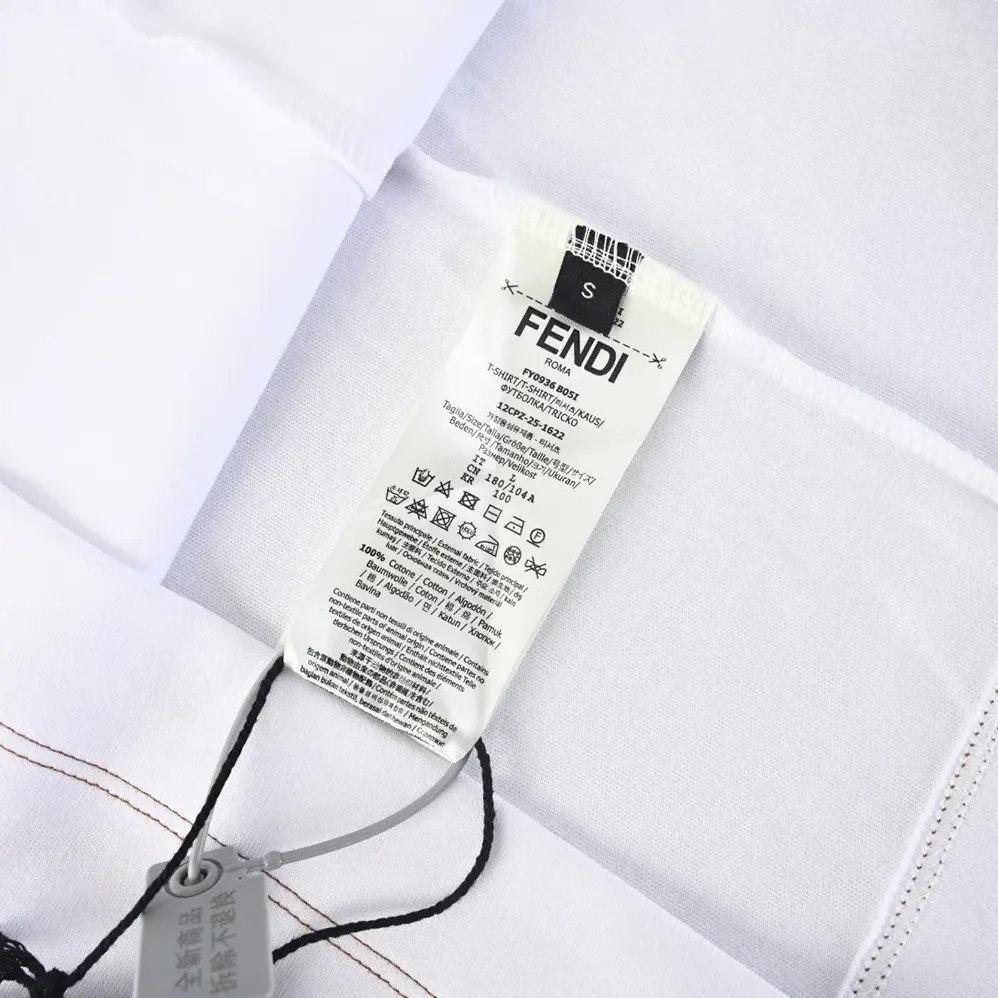 Fendi White Cotton T for Women in shirt Fendi White Cotton T for Women in shirt