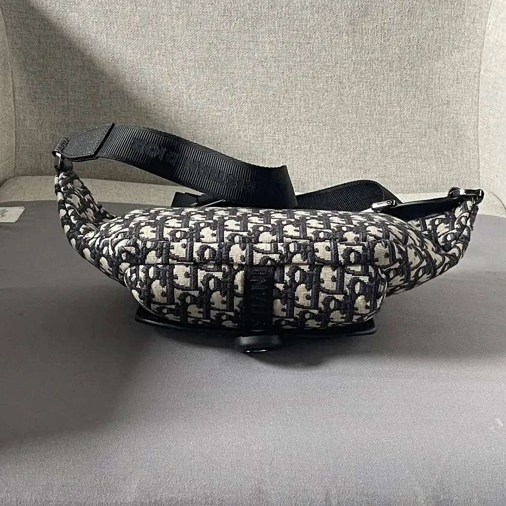 Dior Dior 8 Belt Bag Beige and Black Dior Oblique Jacquard for Men