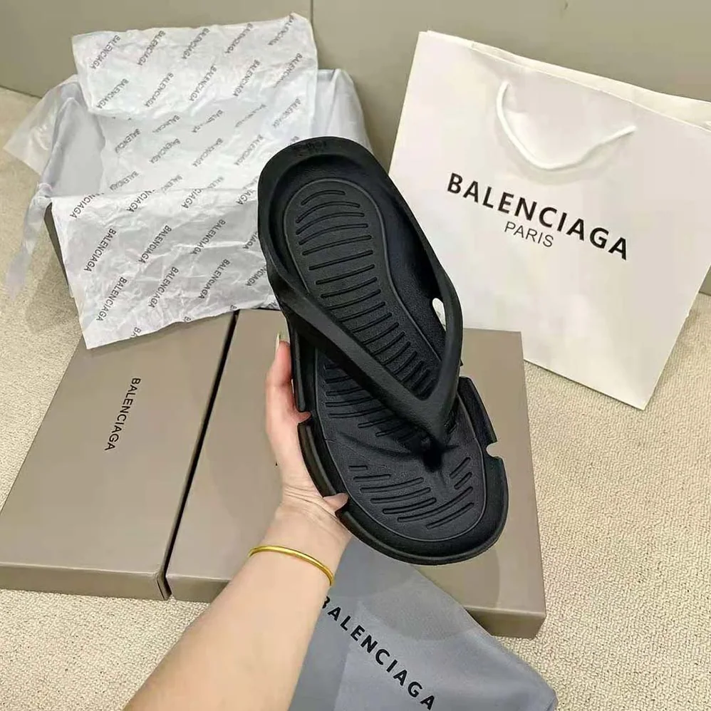 Balenciaga Mold Thong Sandal in Black for Women Balenciaga Mold Thong Sandal in Black for Women