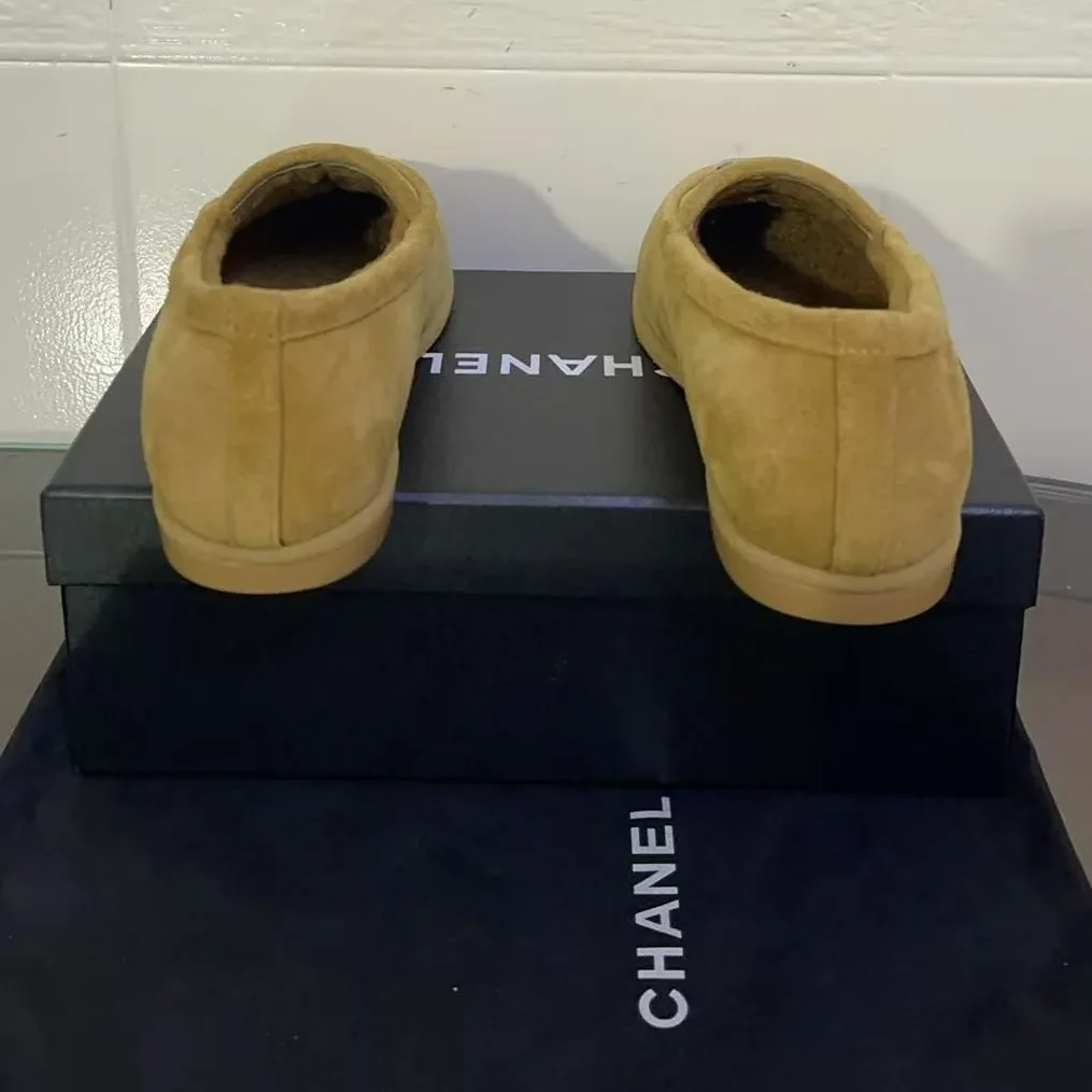 Chanel Shearling Lined Suede Loafers - Size 38EU - 7US Chanel Shearling Lined Suede Loafers - Size 38EU - 7US