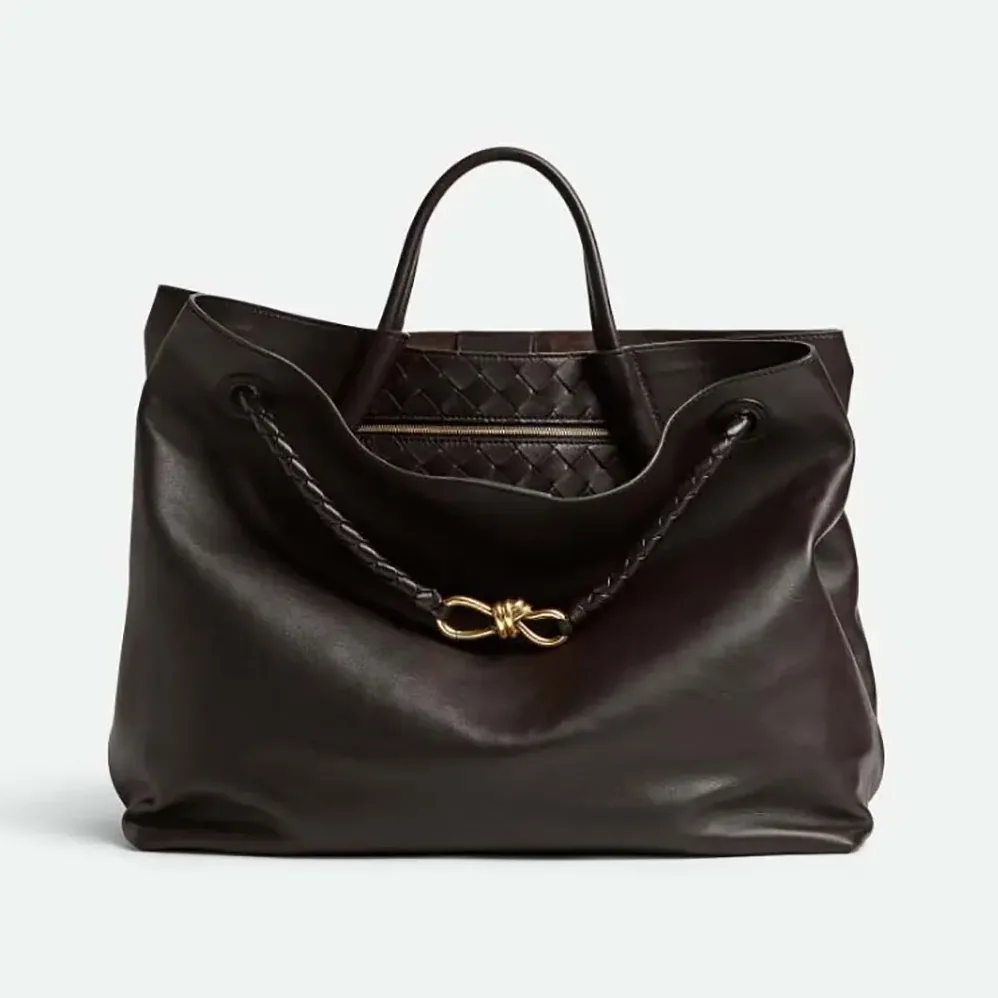 Bottega Veneta Large Andiamo in Silky Calf Leather-806010V4O922190 for Women Bottega Veneta Large Andiamo in Silky Calf Leather-806010V4O922190 for Women