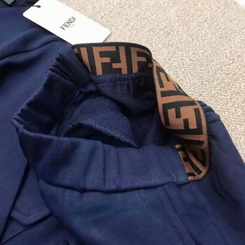 Fendi Kids' Junior Sweatshirt Navy Blue Sweatshirt with Large Baguette Fendi Kids' Junior Sweatshirt Navy Blue Sweatshirt with Large Baguette