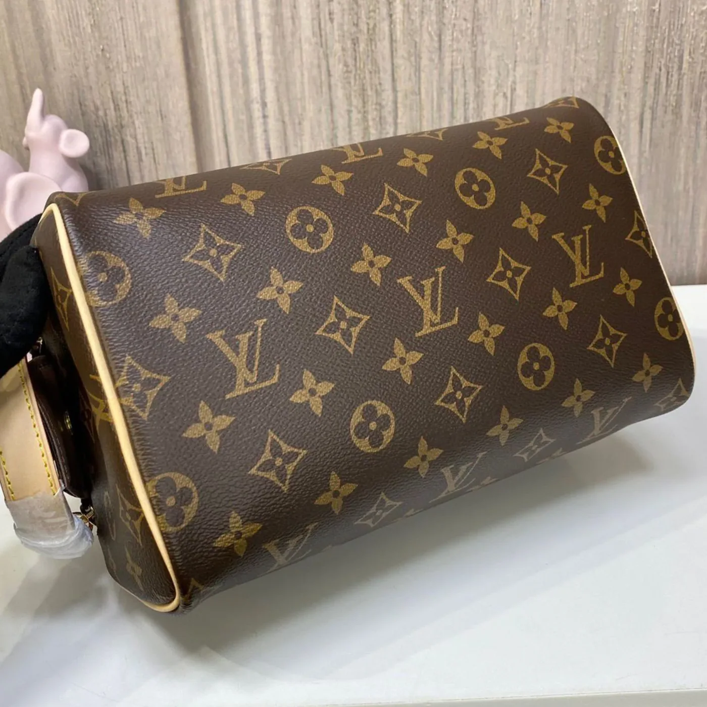 Louis Vuitton King Size Toiletry Monogram Canvas / LV Louis Vuitton King Size Toiletry Monogram Canvas / LV