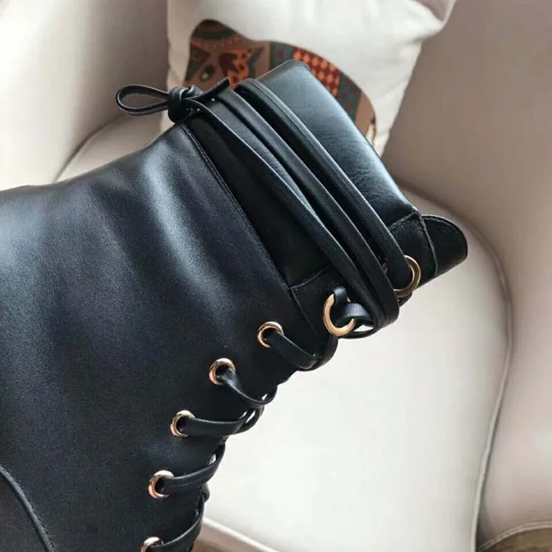 Stuart Weitzman Shoes The Strummer Boot 40mm Heel Hight for Women in Black
