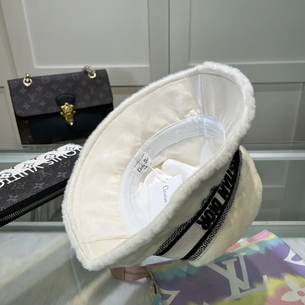 Dior D-Bobby Cannage Small Brim Bucket Hat Ecru Shearling for Unisex Dior D-Bobby Cannage Small Brim Bucket Hat Ecru Shearling for Unisex