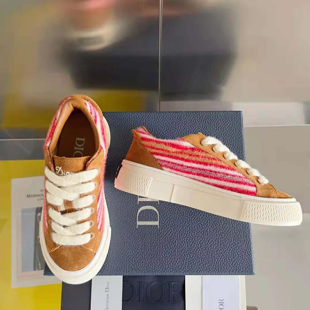 Dior Tears B33 Sneaker – Limited and Numbered Edition for Men in Red