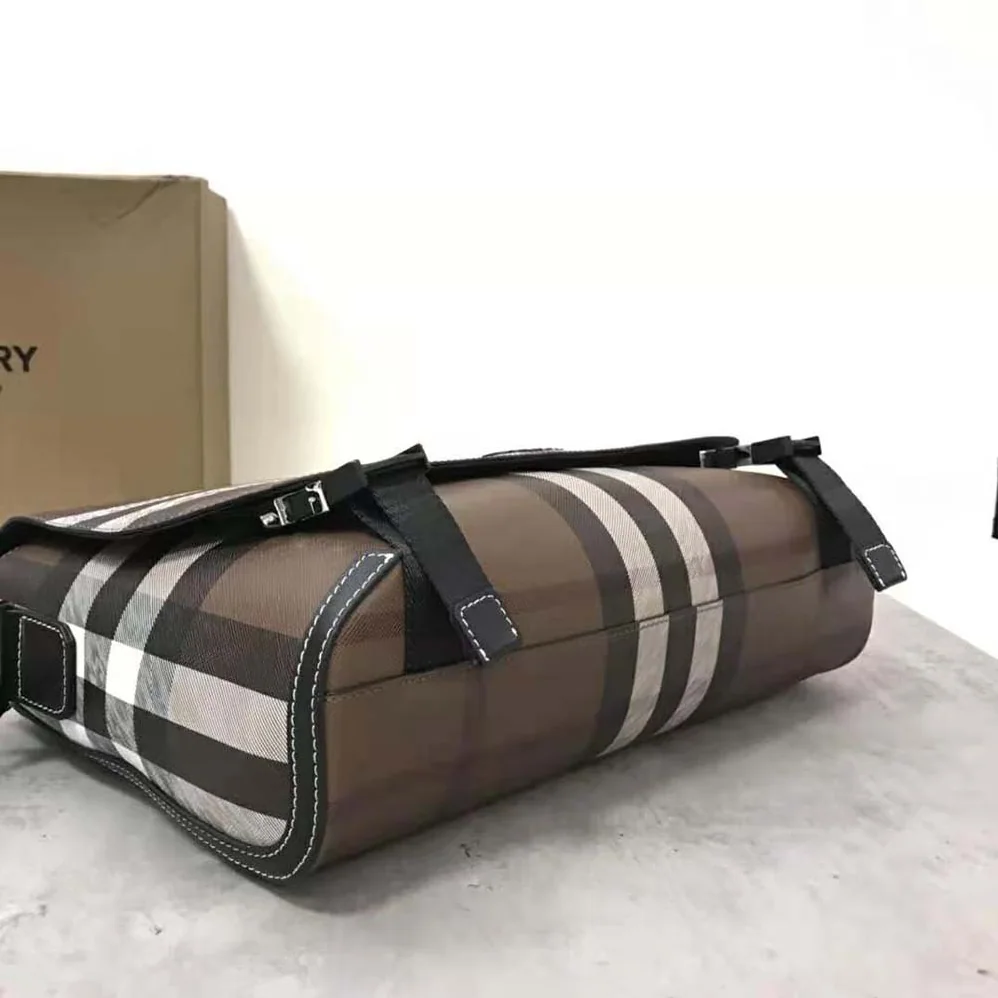 Burberry Large Wright Bag in Calf Leather for Men in Brown Burberry Large Wright Bag in Calf Leather for Men in Brown