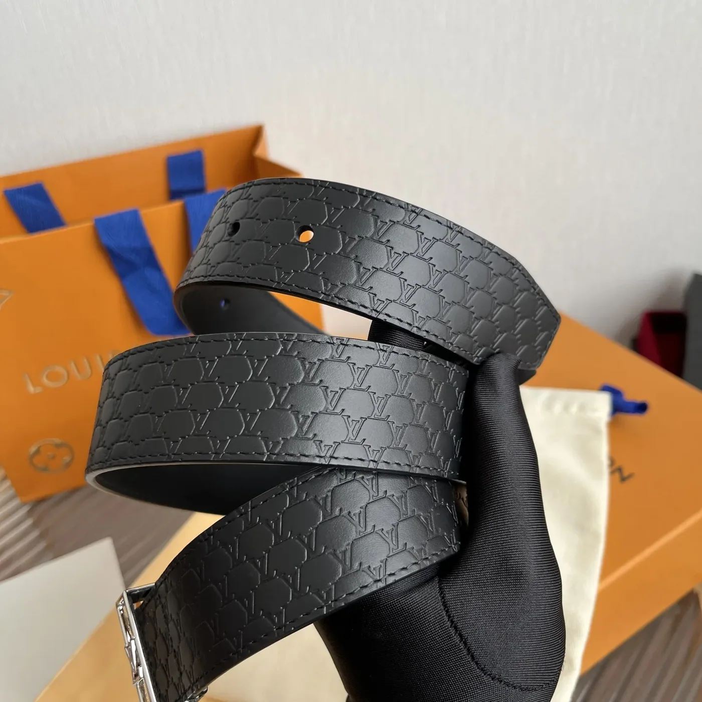 Louis Vuitton Blason Embossed Belt Black With Silver Buckle Louis Vuitton Blason Embossed Belt Black With Silver Buckle