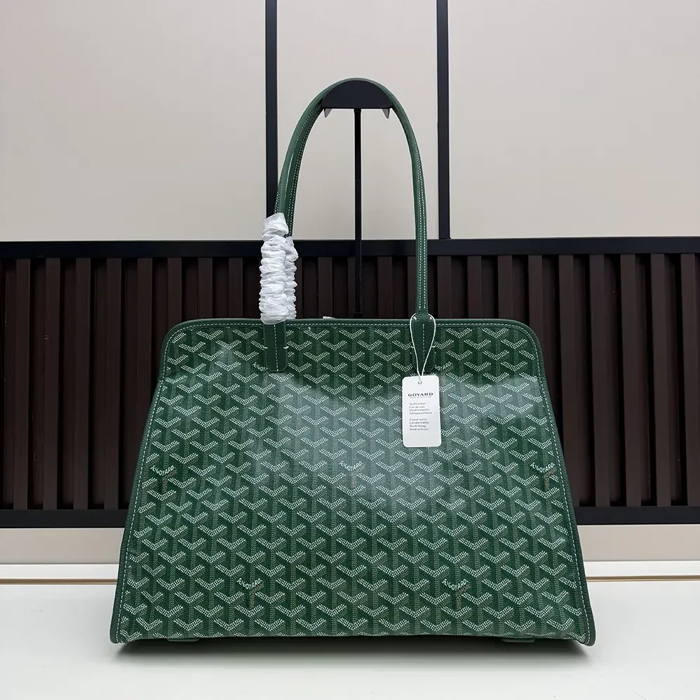 Goyard Hardy Pm Bag for Unisex in Green