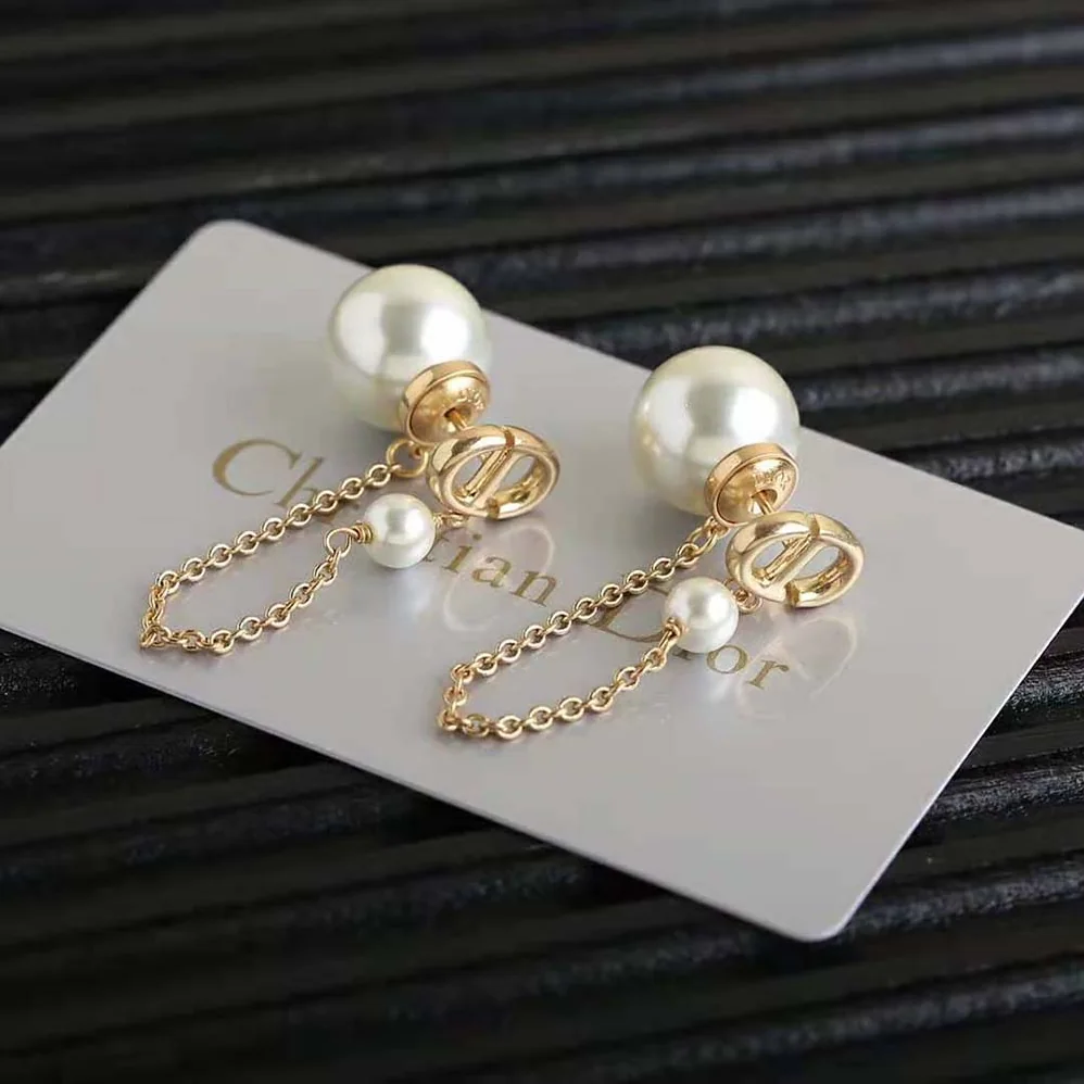 Dior Tribales Earrings Gold-Finish Metal and White Resin Pearls for Women Dior Tribales Earrings Gold-Finish Metal and White Resin Pearls for Women