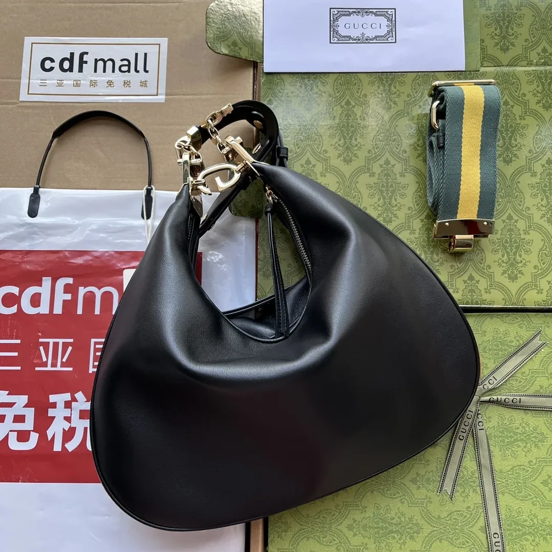 Gucci Atache Large Shoulder Bag Black Gucci Atache Large Shoulder Bag Black