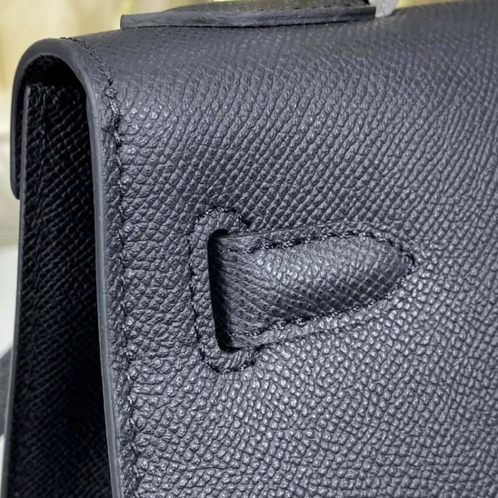 Hermes Kelly Bag 28 Epsom Leather for Women in Black Hermes Kelly Bag 28 Epsom Leather for Women in Black