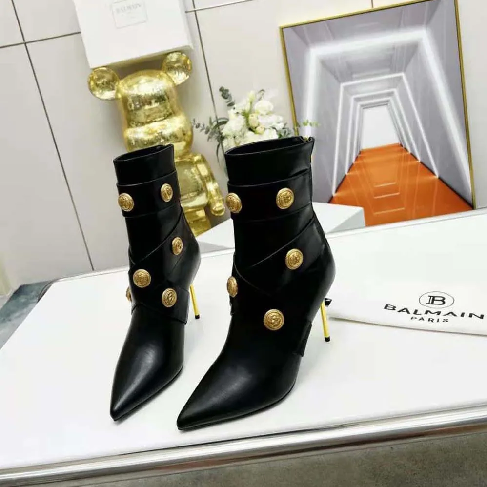 Balmain Alma Leather Ankle Boots for Women in Black Balmain Alma Leather Ankle Boots for Women in Black