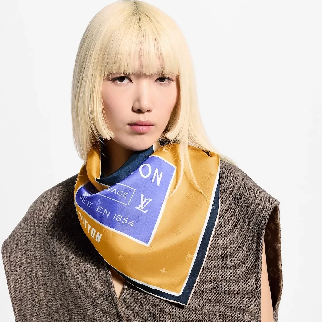 Louis Vuitton Tag And Go Square 90 Scarf Blue