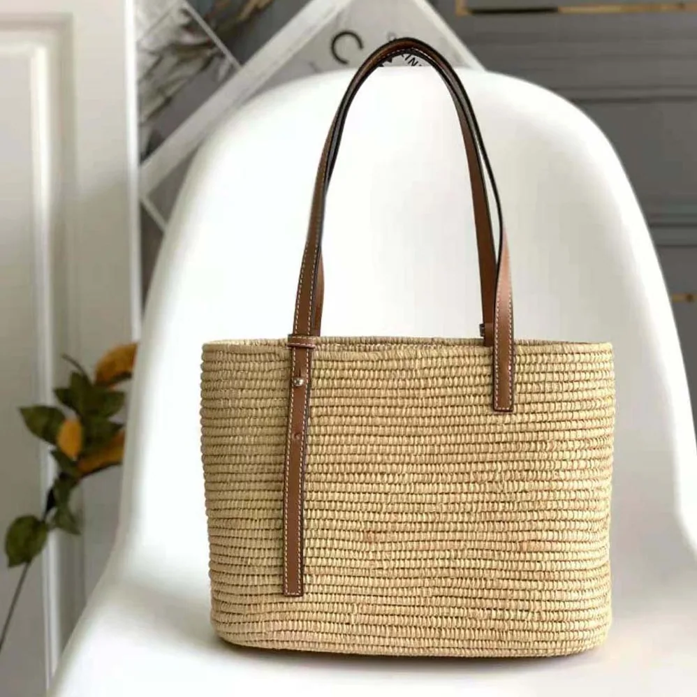 Loewe Small Square Basket Bag in Raffia and Calfskin for Women in Brown Loewe Small Square Basket Bag in Raffia and Calfskin for Women in Brown